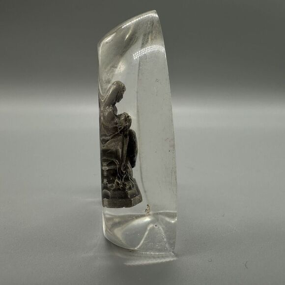 Vintage Pieta By Michelangelo Creed Etched Glass Statue Figurine 2.75x2.25 READ - Picture 4 of 11